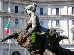 Fuente de las Ninfas en la Plaza de la República de Roma